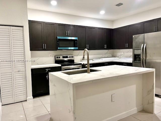 2653 Southeast 13th Court Homestead, FL 33035 - Photo 16 of 24