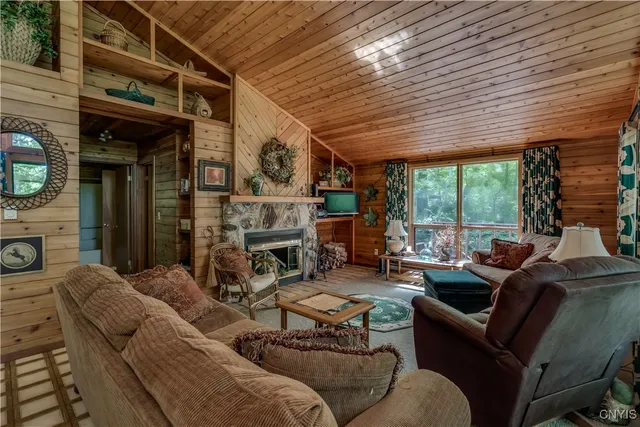 $386,000 | 22000 Club House Drive, Alexandria, NY 13640