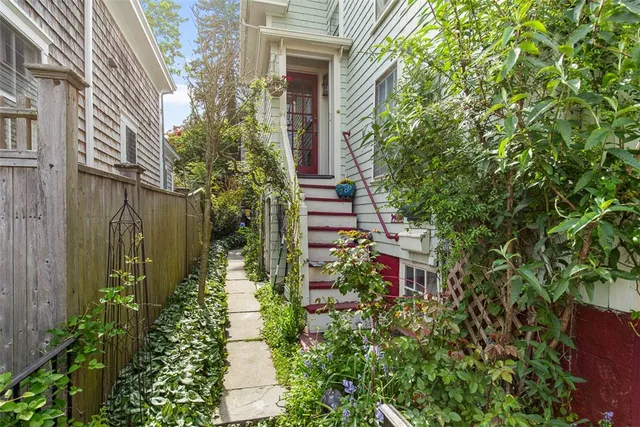 $1,400,000 | 74 3rd Street, Newport, RI 02840