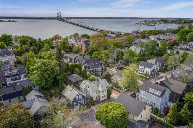 $1,400,000 | 74 3rd Street, Newport, RI 02840