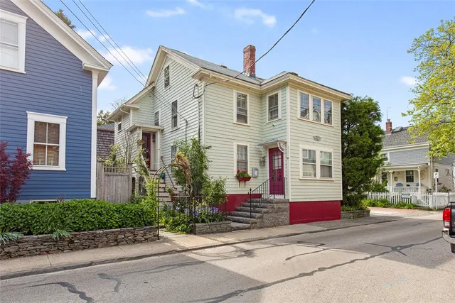 $1,400,000 | 74 3rd Street, Newport, RI 02840