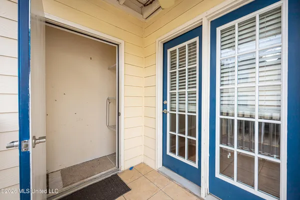 $2,000 | 2421 Beachview Drive, Unit G13, Ocean Springs, MS 39564