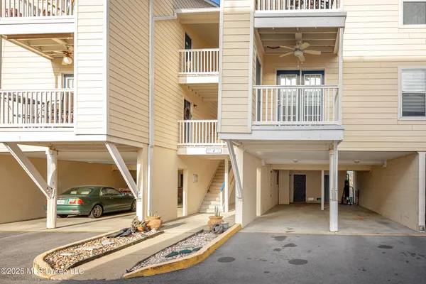 $2,000 | 2421 Beachview Drive, Unit G13, Ocean Springs, MS 39564