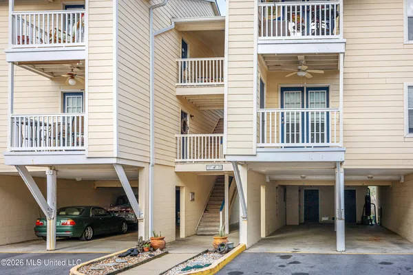 $2,000 | 2421 Beachview Drive, Unit G13, Ocean Springs, MS 39564