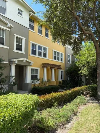 $2,700 | 447 Corte Madera Lane, Unit 5, West Palm Beach, FL 33401