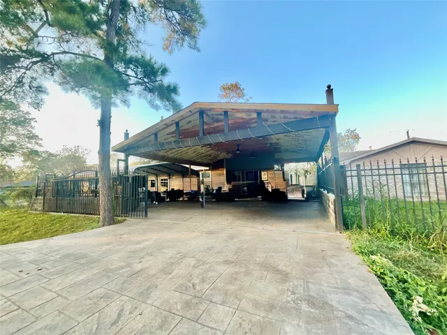 a view of outdoor space