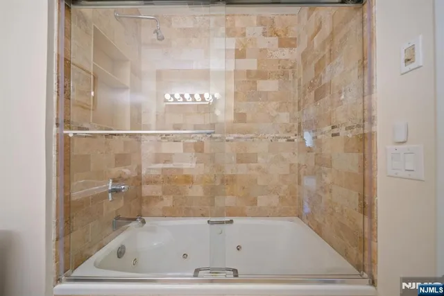 $825,000 | 407 Overbrook Road, Northvale, NJ 07647