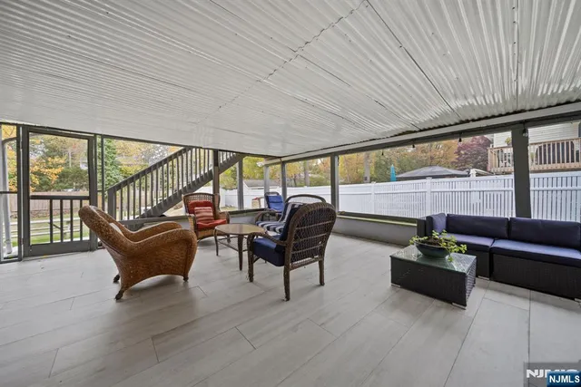 $825,000 | 407 Overbrook Road, Northvale, NJ 07647