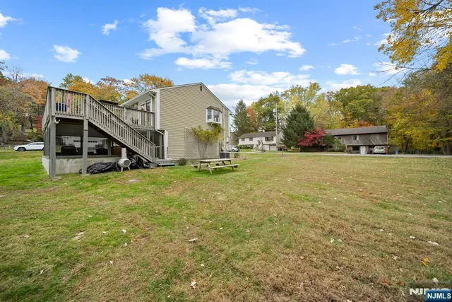 $825,000 | 407 Overbrook Road, Northvale, NJ 07647