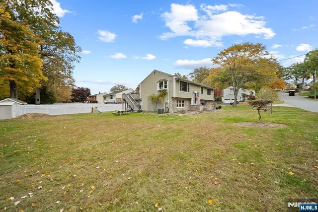 $825,000 | 407 Overbrook Road, Northvale, NJ 07647