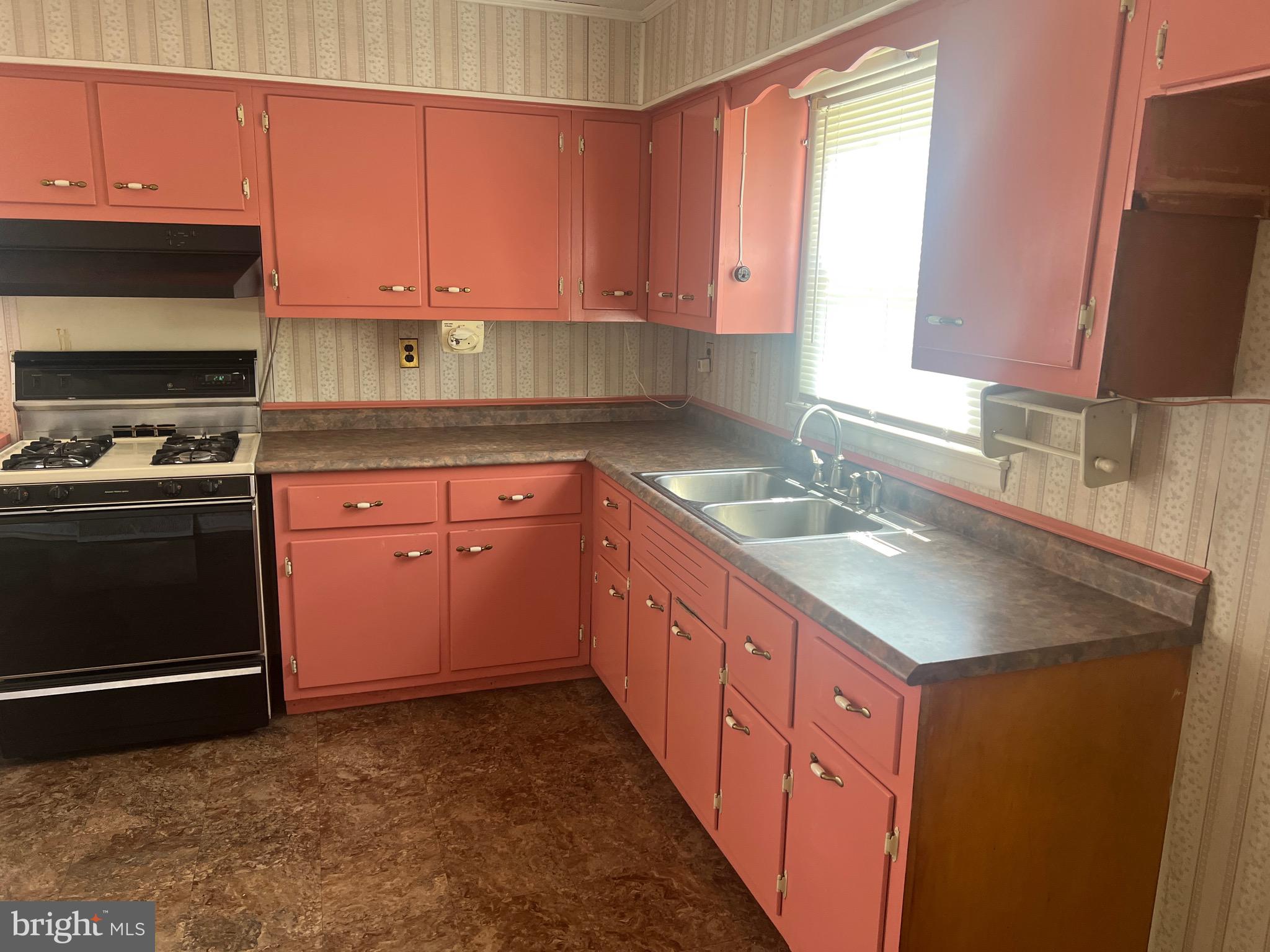428 Spring Road Hammonton, NJ 08037 - Photo 4 of 10