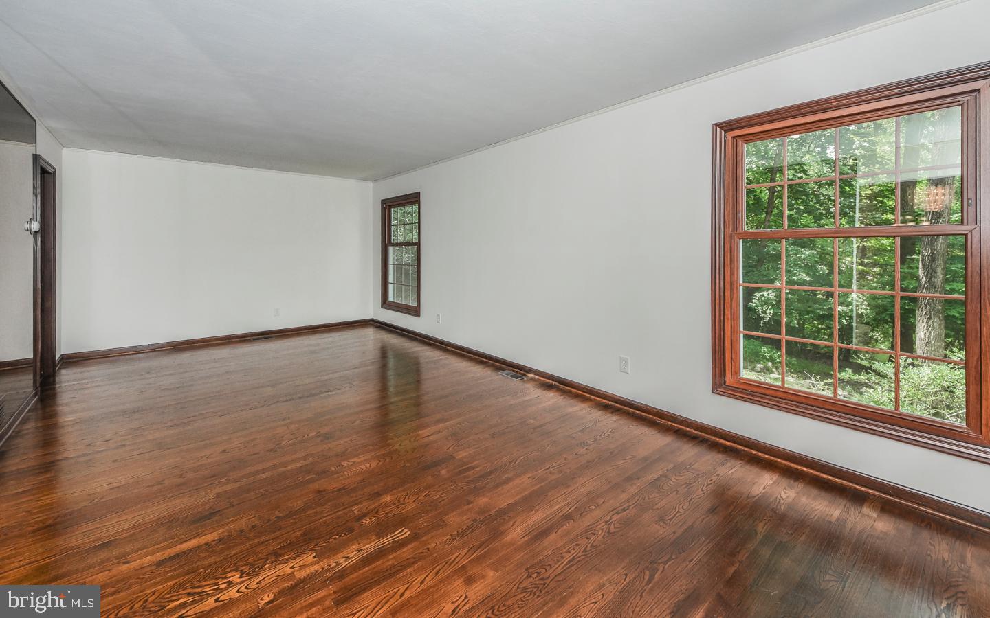 94 Lochatong Road Ewing, NJ 08628 - Photo 8 of 32 Gallery Image 8