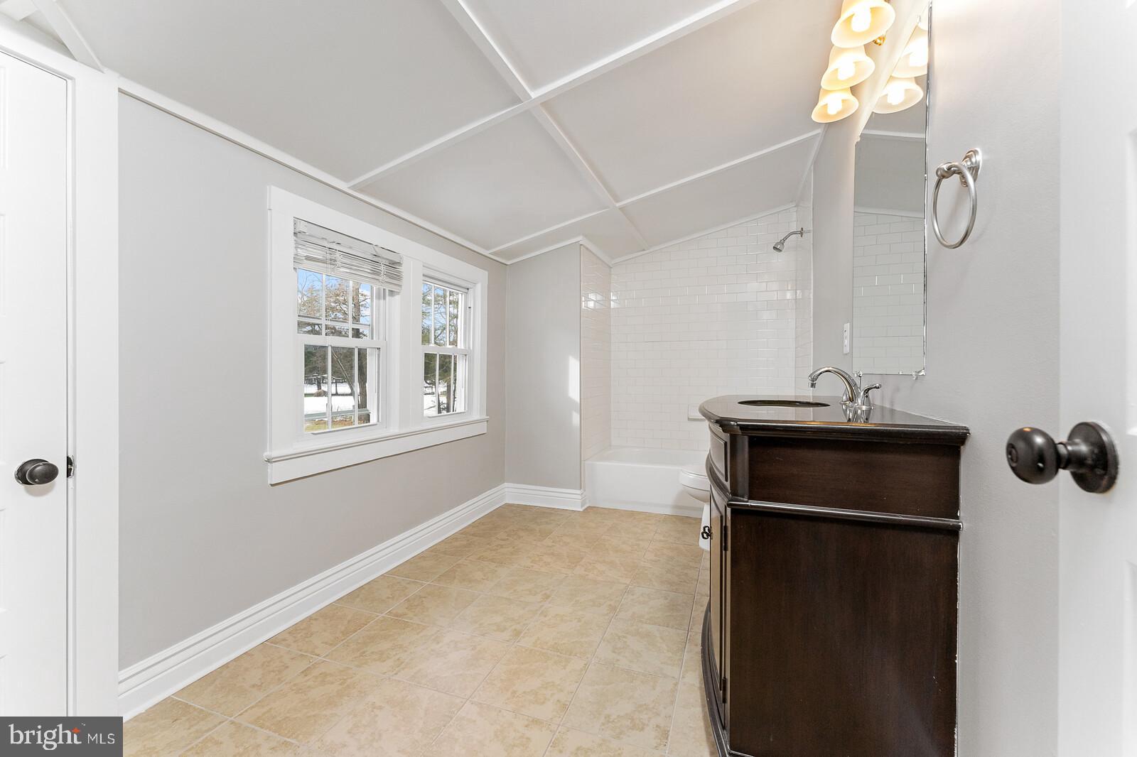 9284 Elk Run Road Catlett, VA 20119 - Photo 27 of 33 Upper Level Full Bath