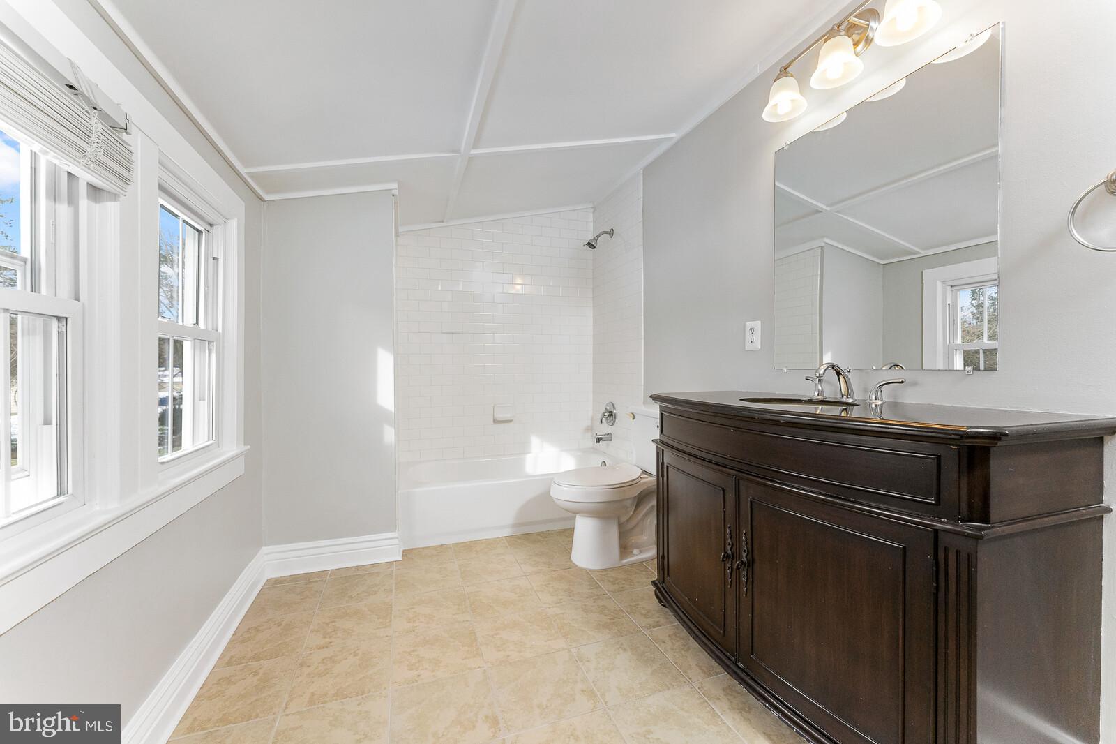 9284 Elk Run Road Catlett, VA 20119 - Photo 28 of 33 Upper Level Full Bath
