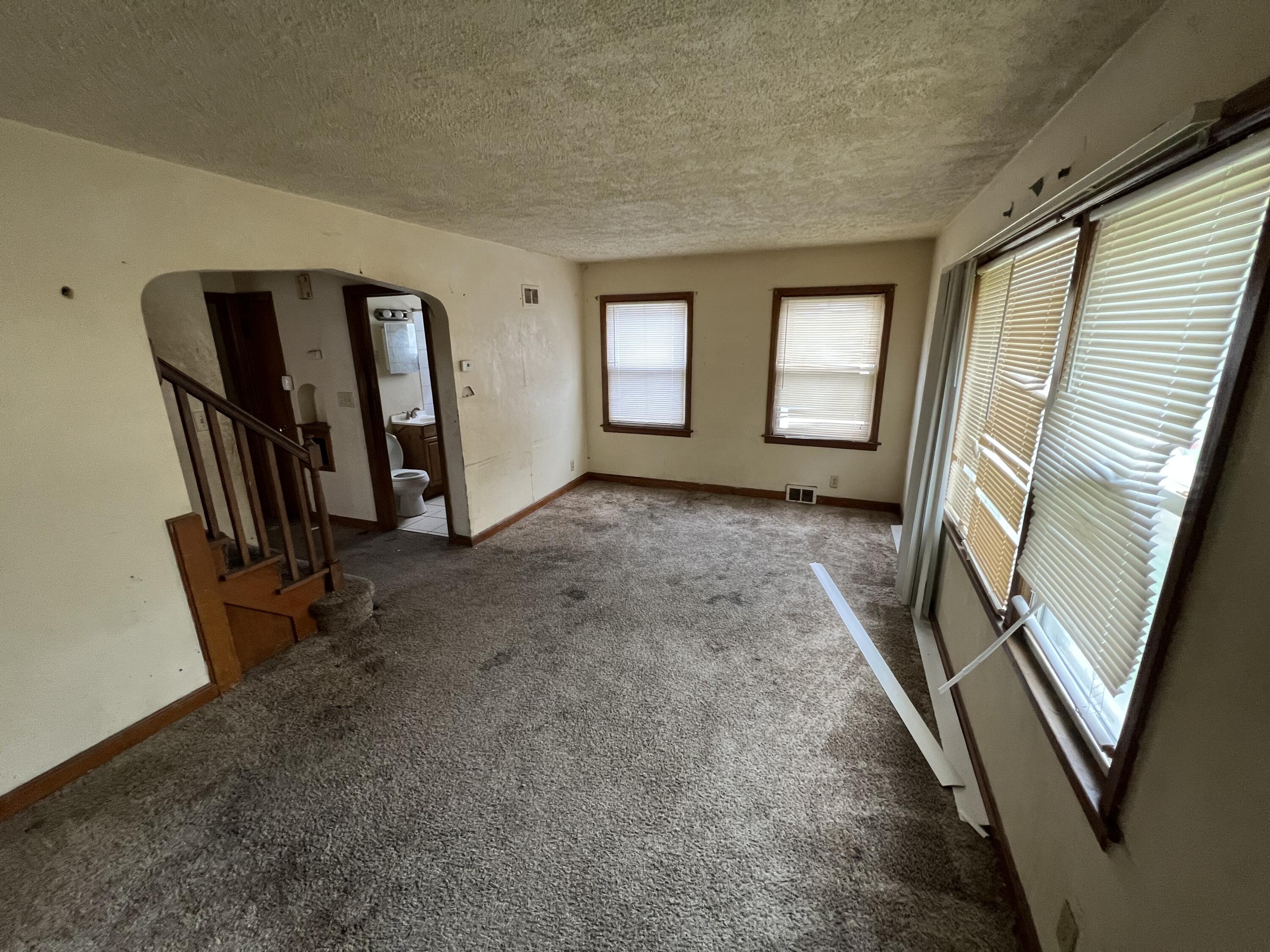 4147 North 39th Street Milwaukee, WI 53216 - Photo 9 of 32 walkthrough-photo-7