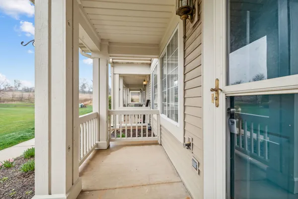 $2,100 | 640 Lincoln Station Drive, Oswego, IL 60543