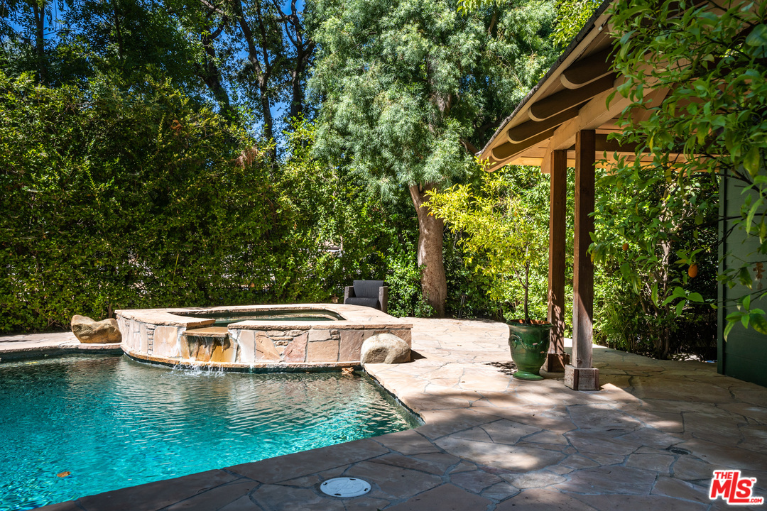 24878 Long Valley Road Hidden Hills, CA 91302 - Photo 14 of 54