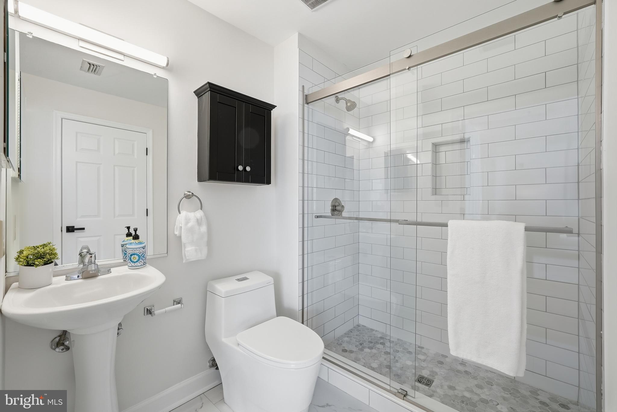 2004 11th Street Northwest, Unit 338 Washington, DC 20001 - Photo 18 of 31