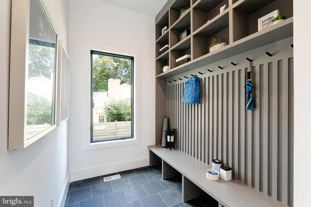 $3,388,888 | 6908 Southridge Drive, McLean, VA 22101