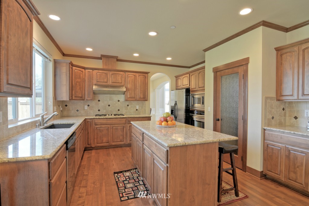 3117 216th Place Southeast Bothell, WA 98021 - Photo 5 of 25