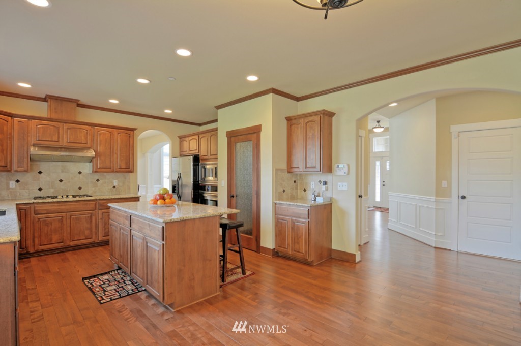 3117 216th Place Southeast Bothell, WA 98021 - Photo 6 of 25