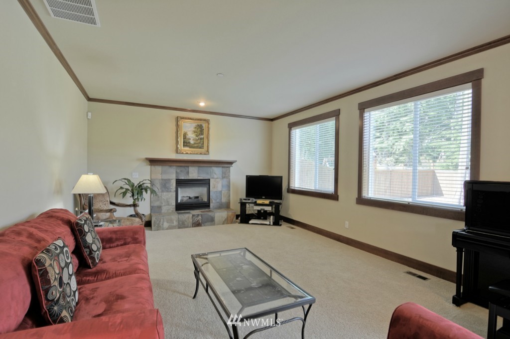 3117 216th Place Southeast Bothell, WA 98021 - Photo 8 of 25