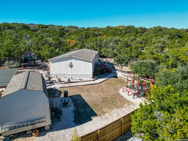 $235,000 | 889 East 24th, Lakehills, TX 78063