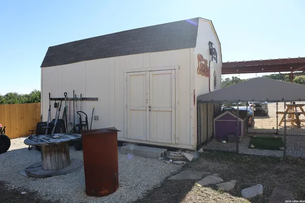 $235,000 | 889 East 24th, Lakehills, TX 78063