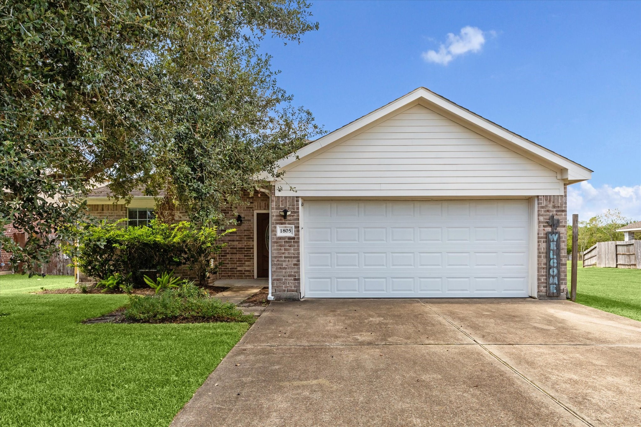 1805 Clover Patch Alvin, TX 77511 - Photo 2 of 14