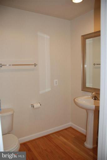 702 Capitol Square Place Southwest Washington, DC 20024 - Photo 7 of 17 Bath