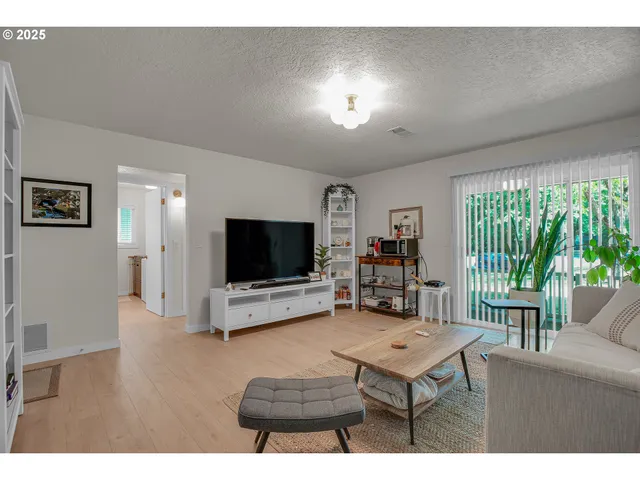 $299,000 | 14970 Northeast Rose Parkway, Unit 30B, Portland, OR 97230