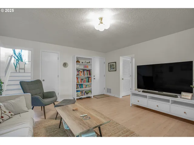 $299,000 | 14970 Northeast Rose Parkway, Unit 30B, Portland, OR 97230