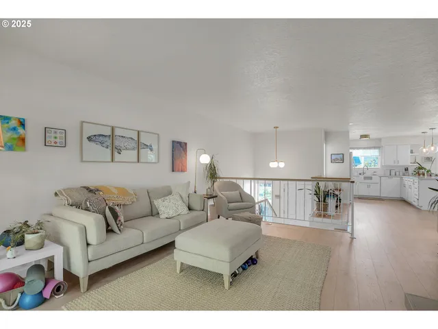 $299,000 | 14970 Northeast Rose Parkway, Unit 30B, Portland, OR 97230