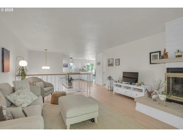 $299,000 | 14970 Northeast Rose Parkway, Unit 30B, Portland, OR 97230