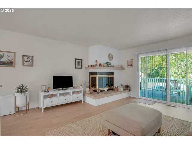 $299,000 | 14970 Northeast Rose Parkway, Unit 30B, Portland, OR 97230