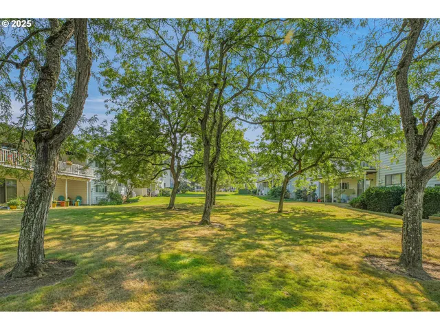 $299,000 | 14970 Northeast Rose Parkway, Unit 30B, Portland, OR 97230