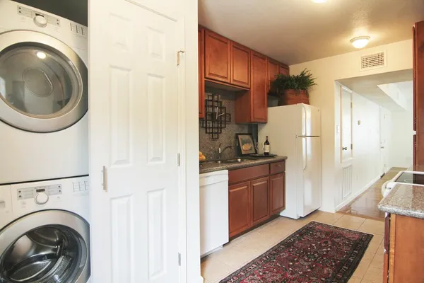 $1,350 | 6832 Bellgreen Drive, Unit C, Houston, TX 77030