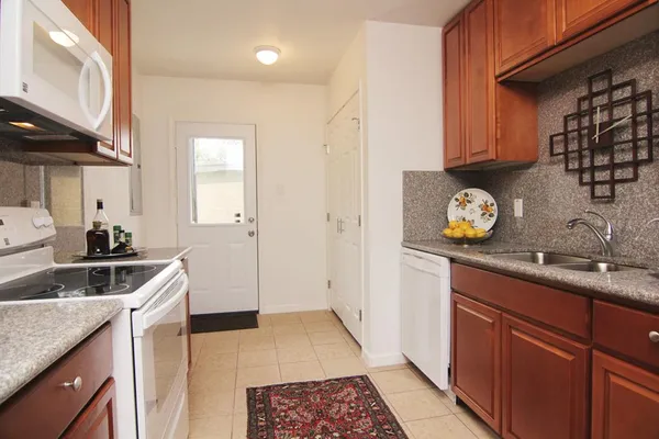 $1,350 | 6832 Bellgreen Drive, Unit C, Houston, TX 77030
