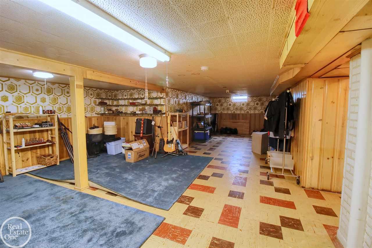 19381 Stephens Eastpointe, MI 48021 - Photo 24 of 34