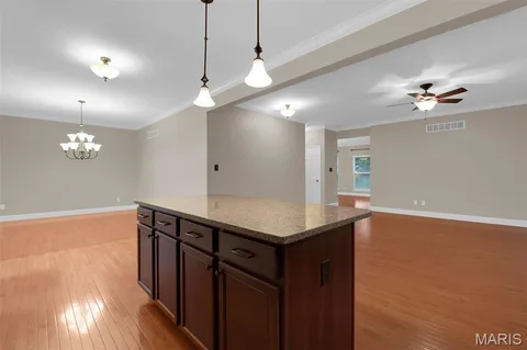 $435,000 | 7221 Field Avenue, St. Louis, MO 63116