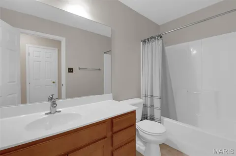 $435,000 | 7221 Field Avenue, St. Louis, MO 63116
