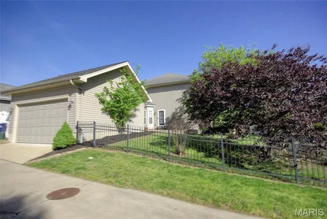 $435,000 | 7221 Field Avenue, St. Louis, MO 63116