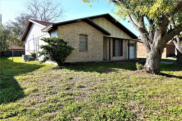 $1,600 | 1028 Starlite Drive, Portland, TX 78374