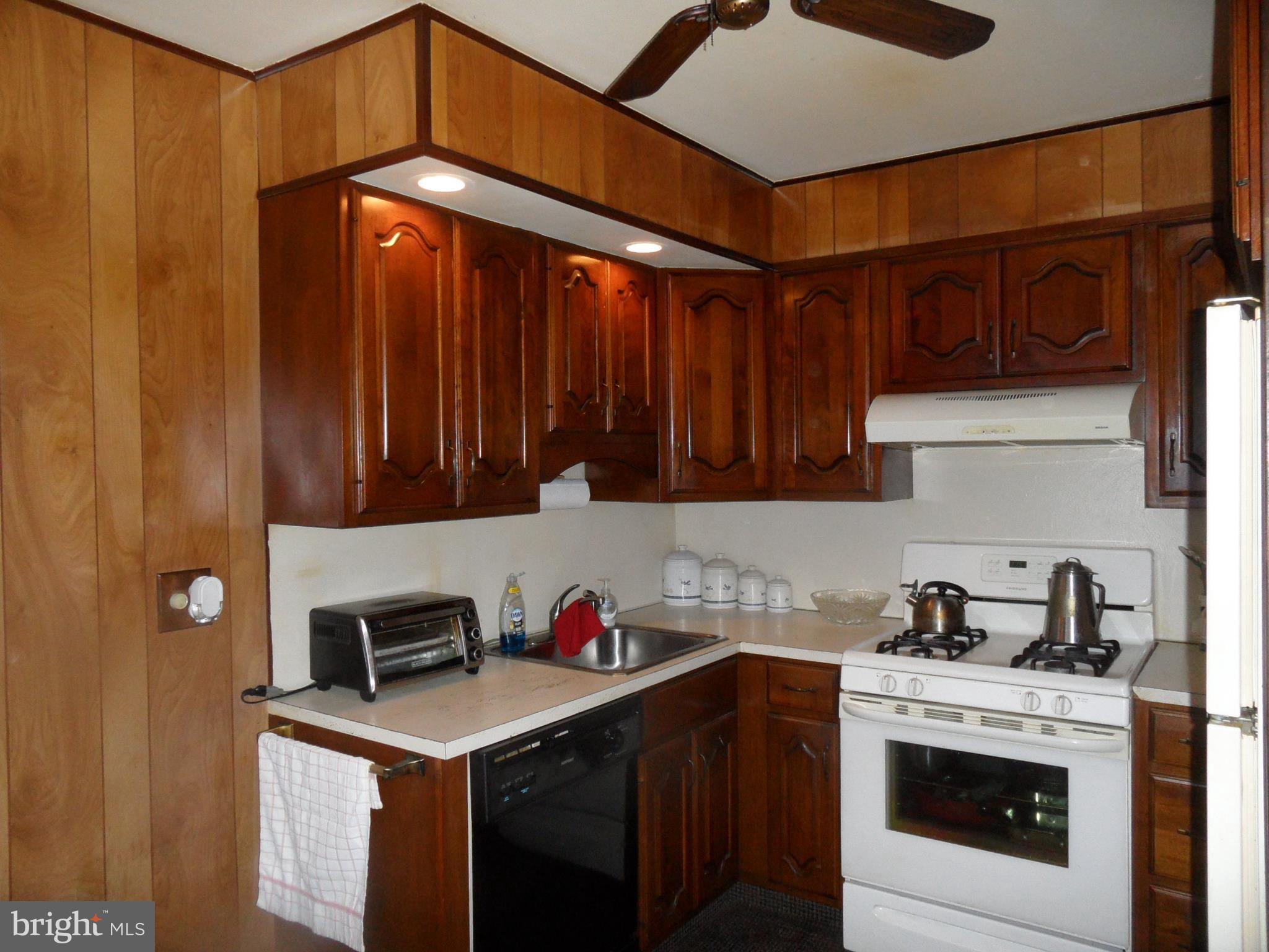 57 Gerard Road Hamilton, NJ 08620 - Photo 2 of 23 Kitchen