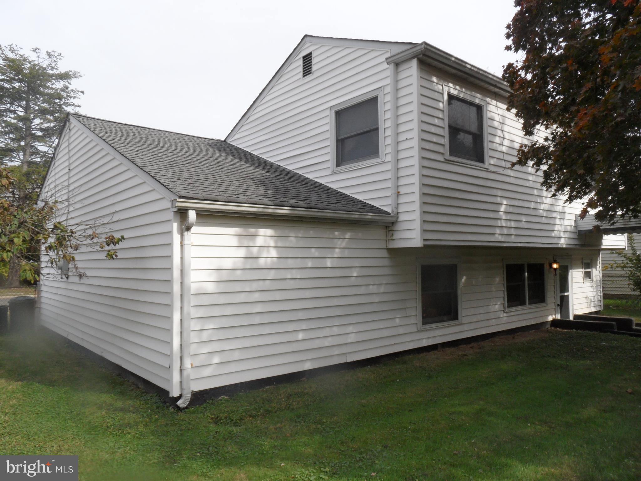 57 Gerard Road Hamilton, NJ 08620 - Photo 22 of 23 Exterior Back