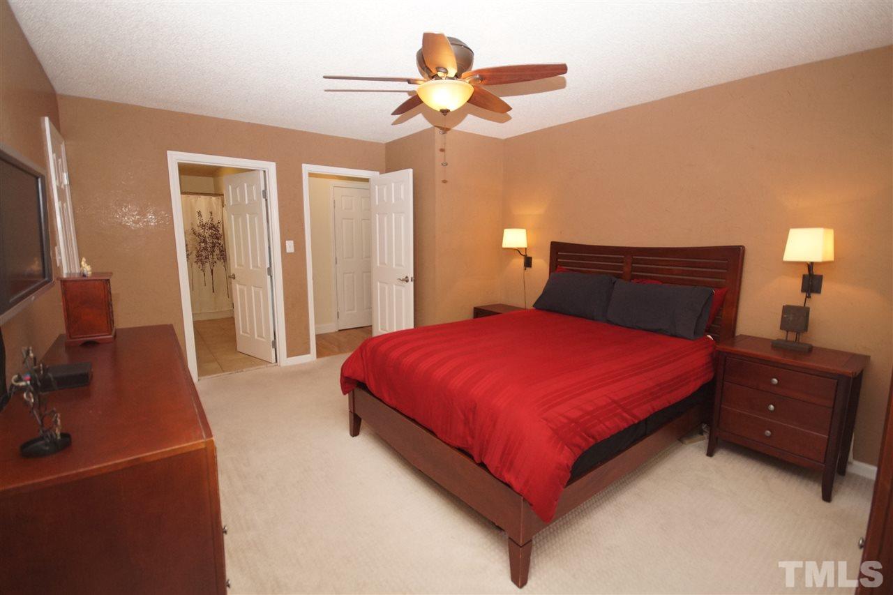 9505 Berryville Court Raleigh, NC 27617 - Photo 14 of 25 Gallery Image 14