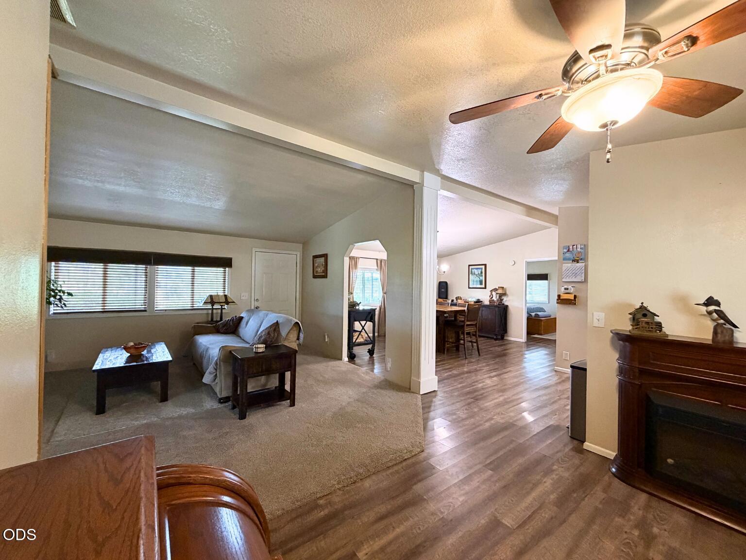63 Rogue River Drive Eagle Point, OR 97524 - Photo 10 of 46