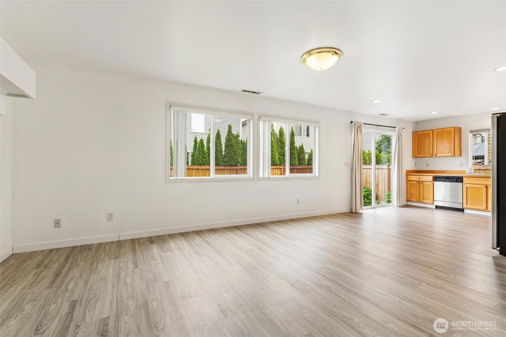 110 Ferndale Avenue Southeast Renton, WA 98056 - Photo 15 of 40
