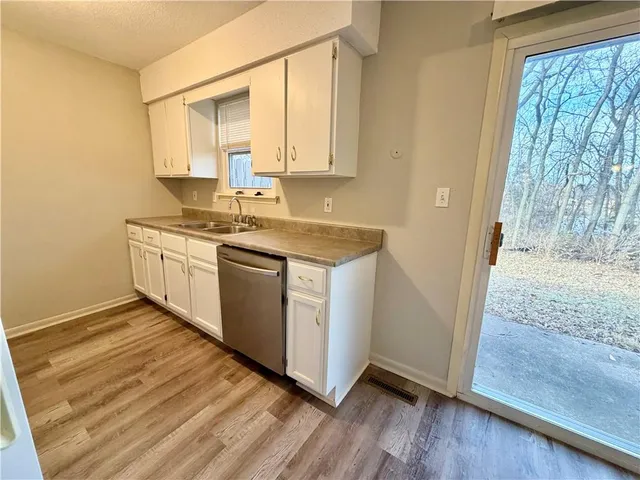 $340,000 | 400-a-b Northeast Westwind Drive, Lee's Summit, MO 64086