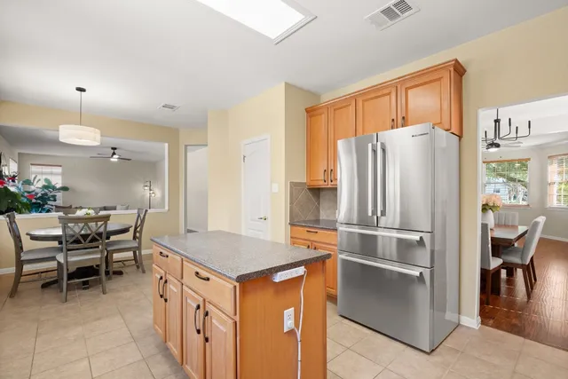 $575,000 | 807 Lone Buck Pass, Cedar Park, TX 78613